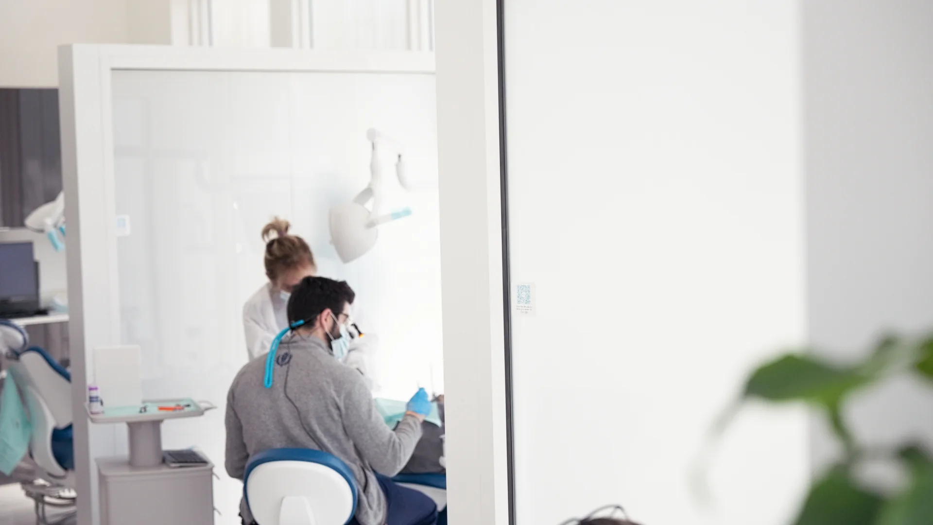 Consultation area at Metropolitan Smile Design, Tamarac FL